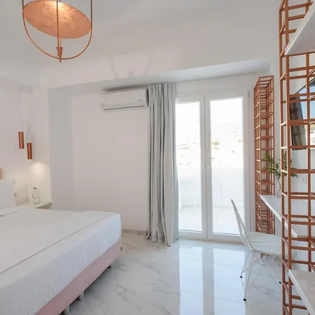 Nama Ξενοδοχείο 3*