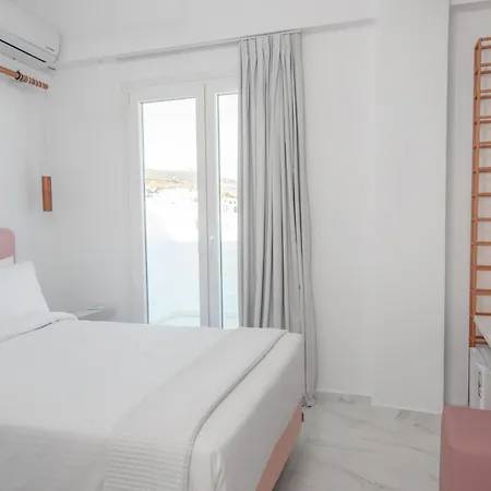 Ξενοδοχείο Nama 3*