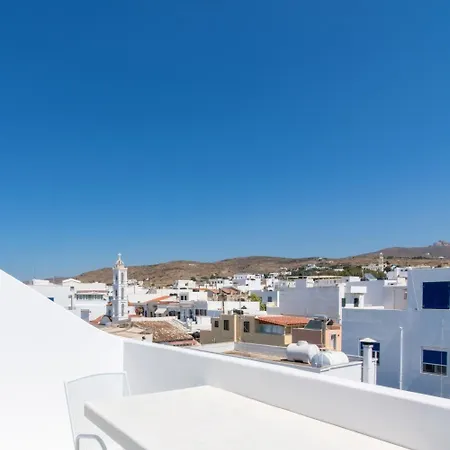 Nama מלון Tínos